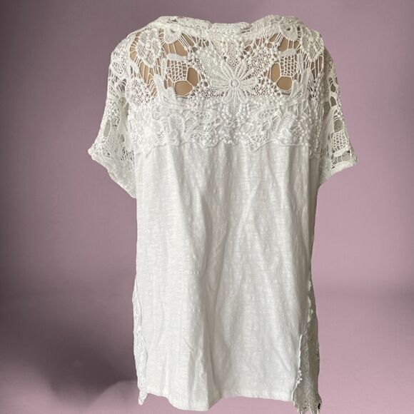 Adiva top Floral White-On-White Openwork and Embroidered - Picture 2 of 7